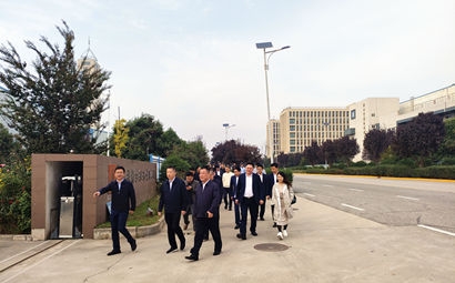 团市委、市贸促会、市青企协一行到williamhill英国官网集团泾河产业园考察交流